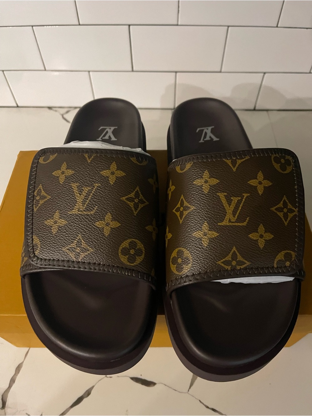 Men’s Designer Slides Size 9.